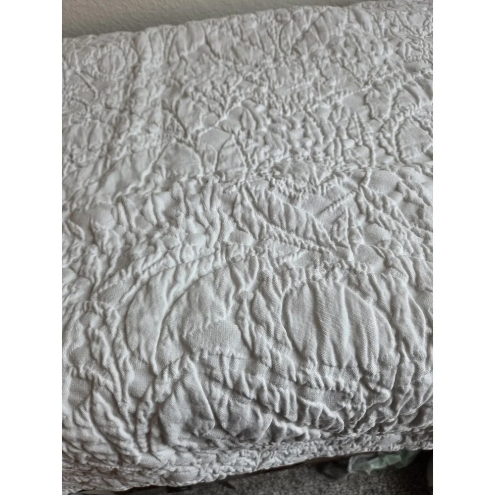 Potterybarn Belgain Flax Linen 1 euro Floral Stitch Quilted sham 26x26
